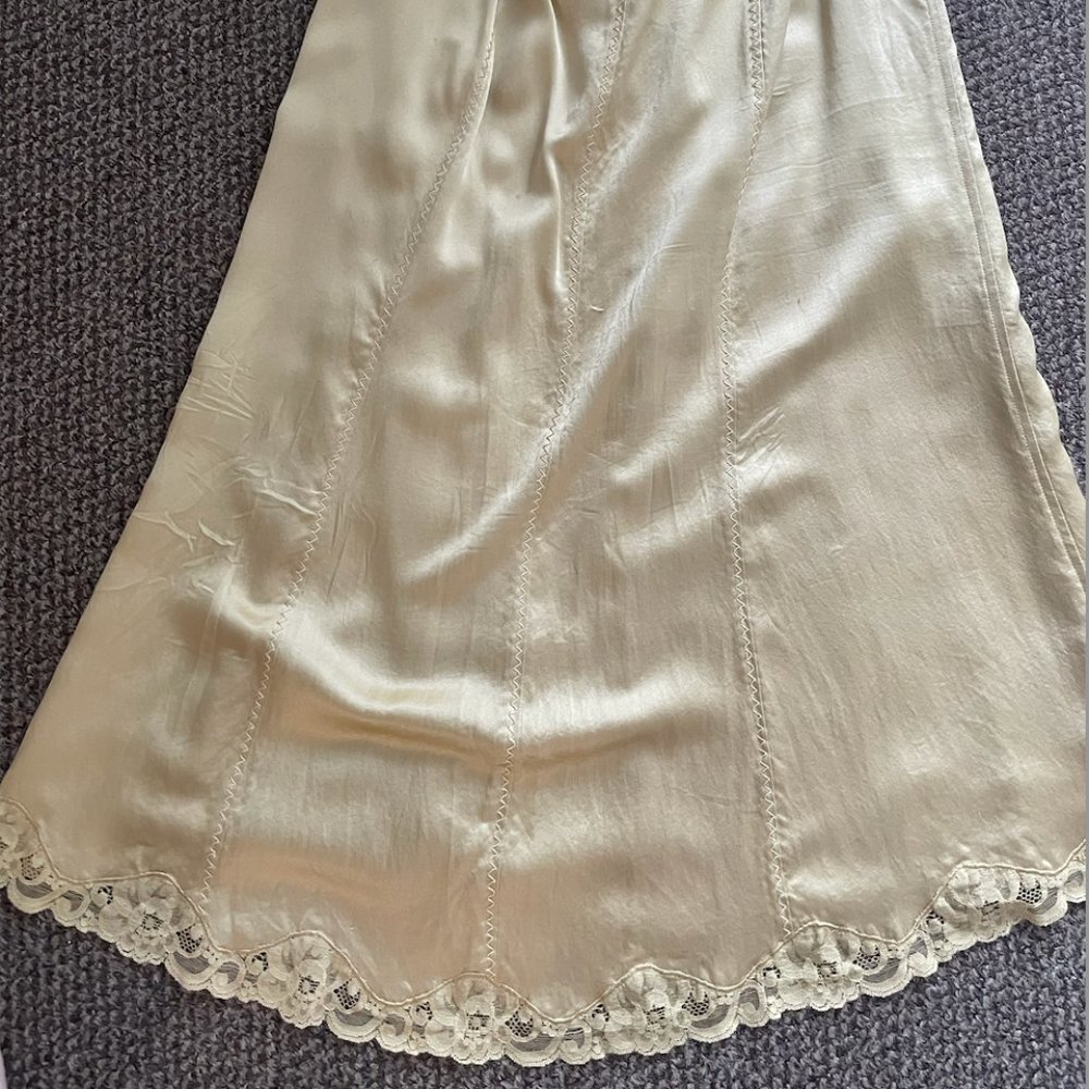 Perry Ellis Gold Satin Skirt